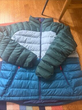 L.L. Bean Colorblock Puffer Jacket in Forest Green, Light Gray, and Teal Blue